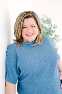 stacy perkins smith, lcpc, headshot of anxiety therapist for women in chicago